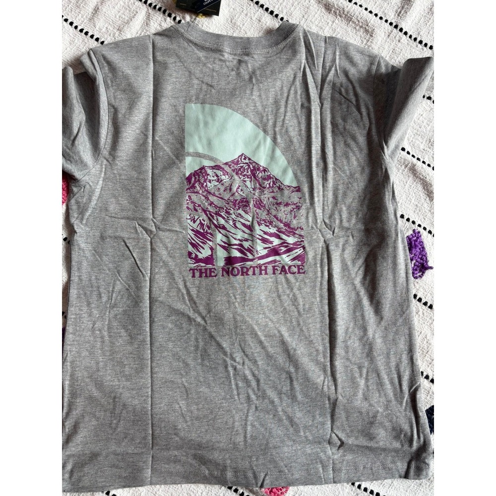 The North Face Womens Relaxed Fit Shirt Size Small